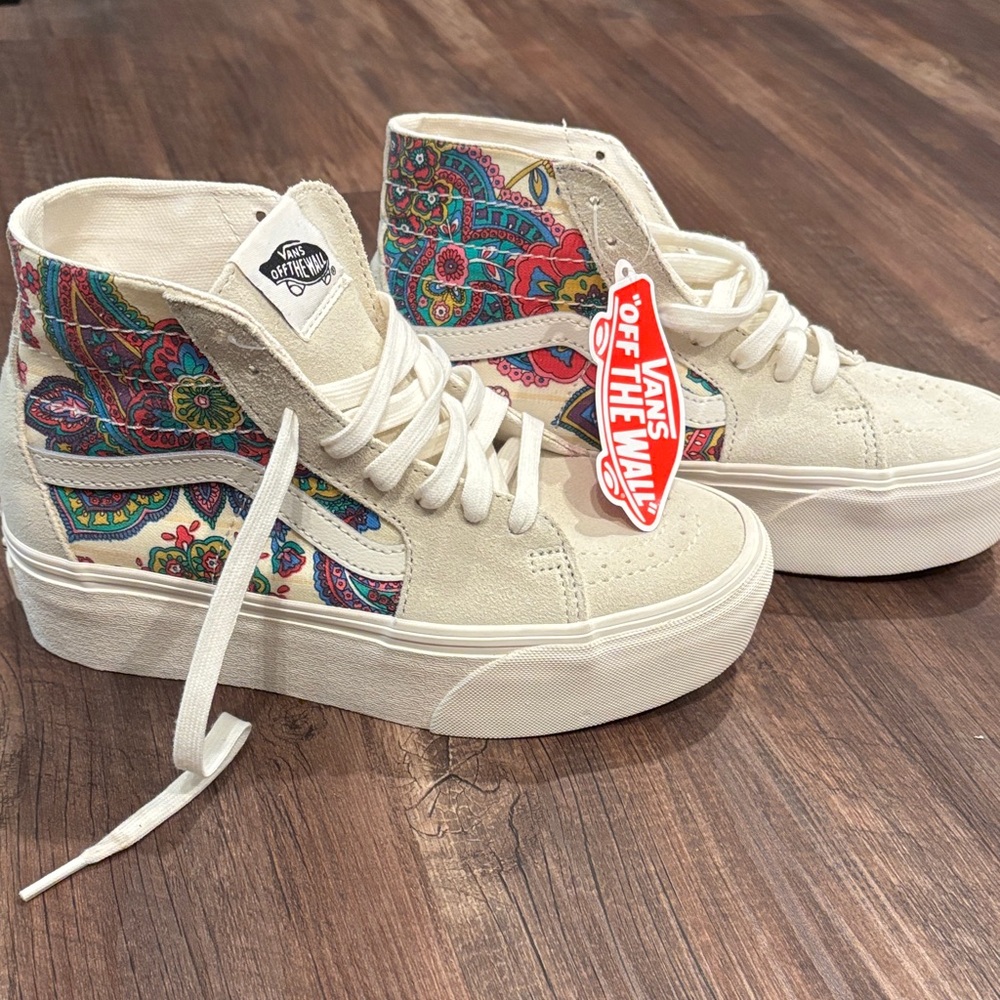 Vans Women's Sk8-Hi High-Top tapered stackform sneakers paisley